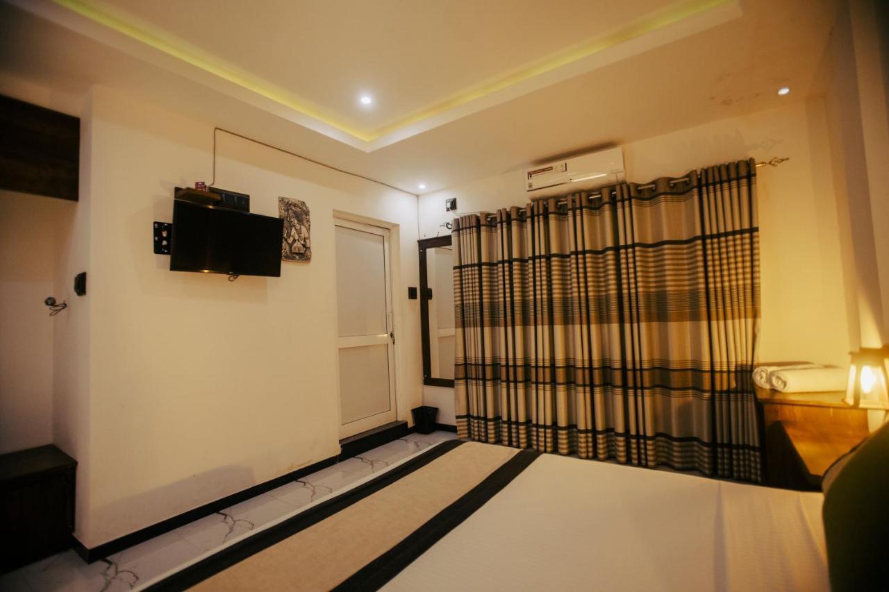 Supreme Dambulla Hotell Exteriör bild
