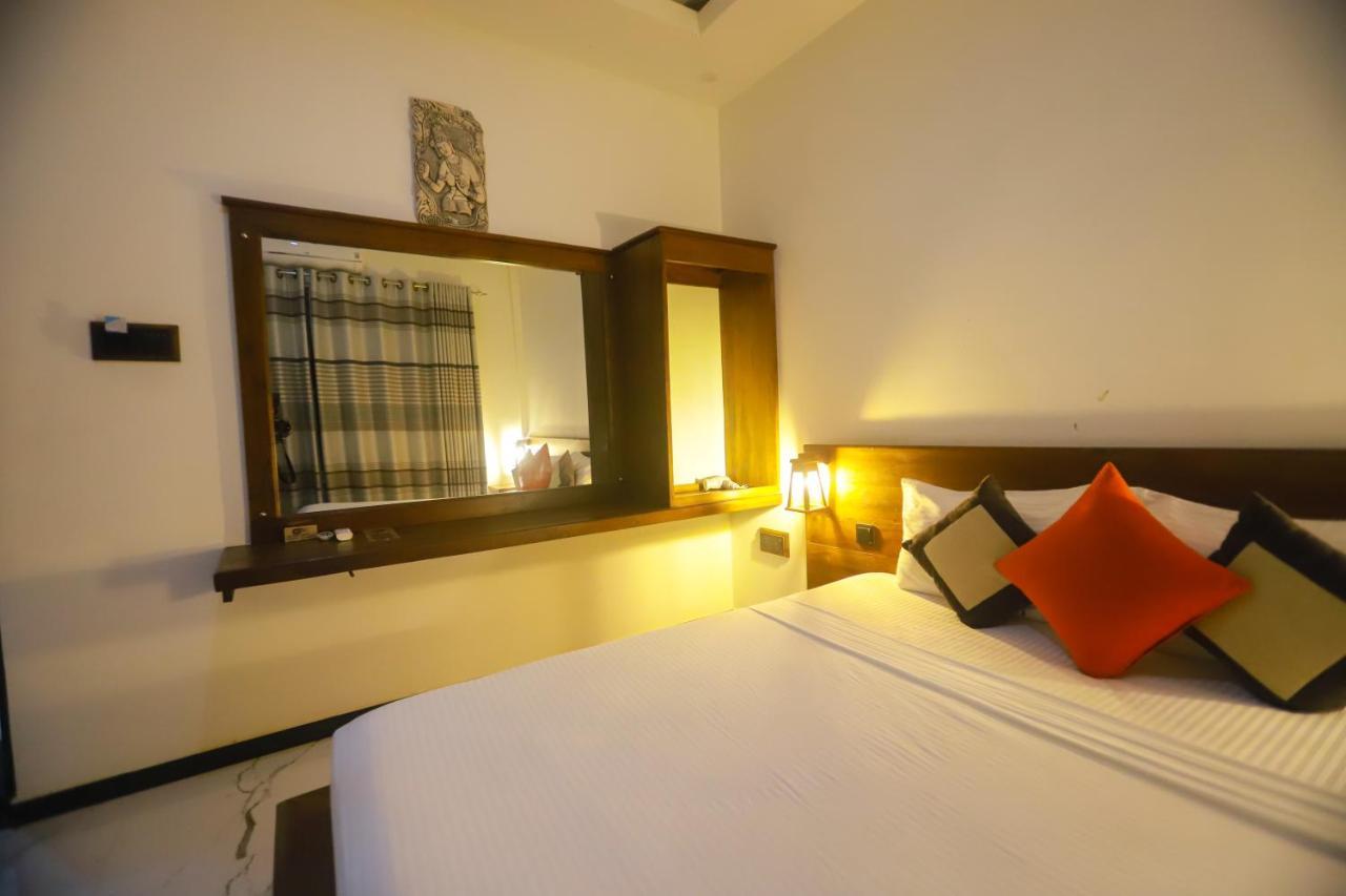 Supreme Dambulla Hotell Exteriör bild