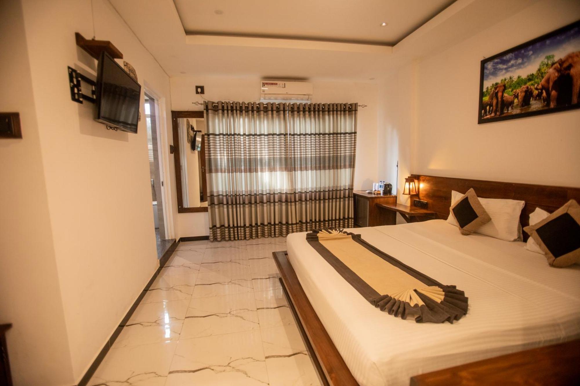 Supreme Dambulla Hotell Exteriör bild