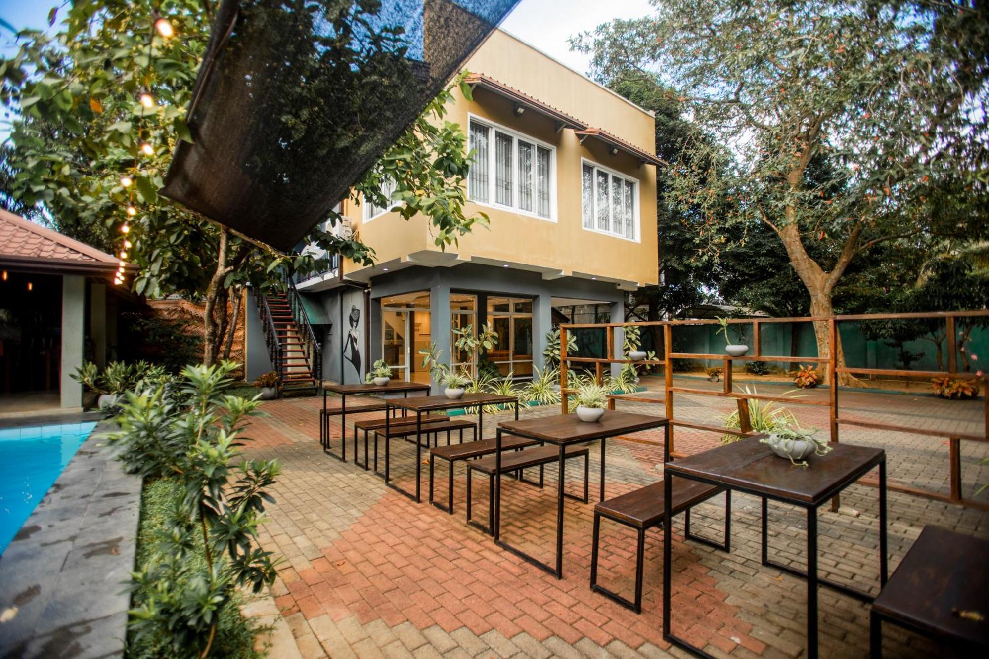 Supreme Dambulla Hotell Exteriör bild