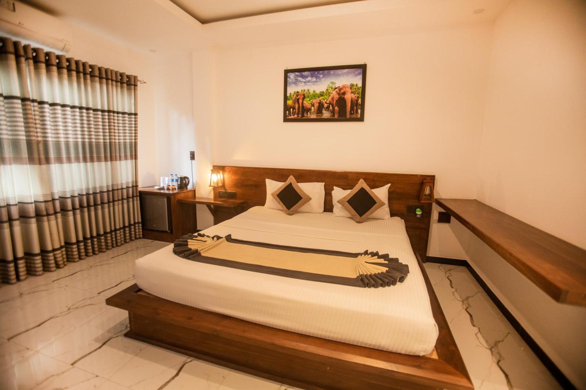Supreme Dambulla Hotell Exteriör bild