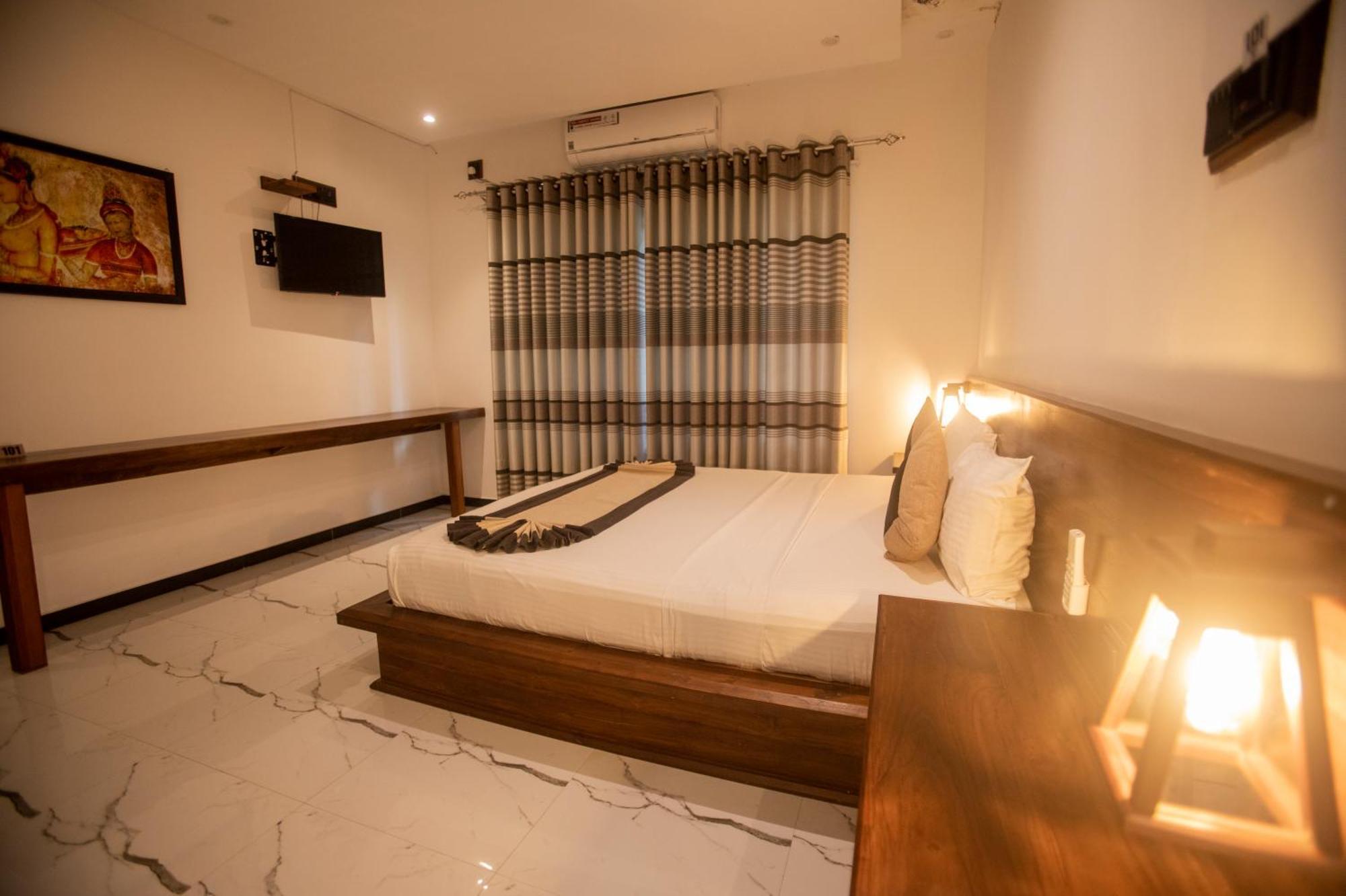 Supreme Dambulla Hotell Exteriör bild