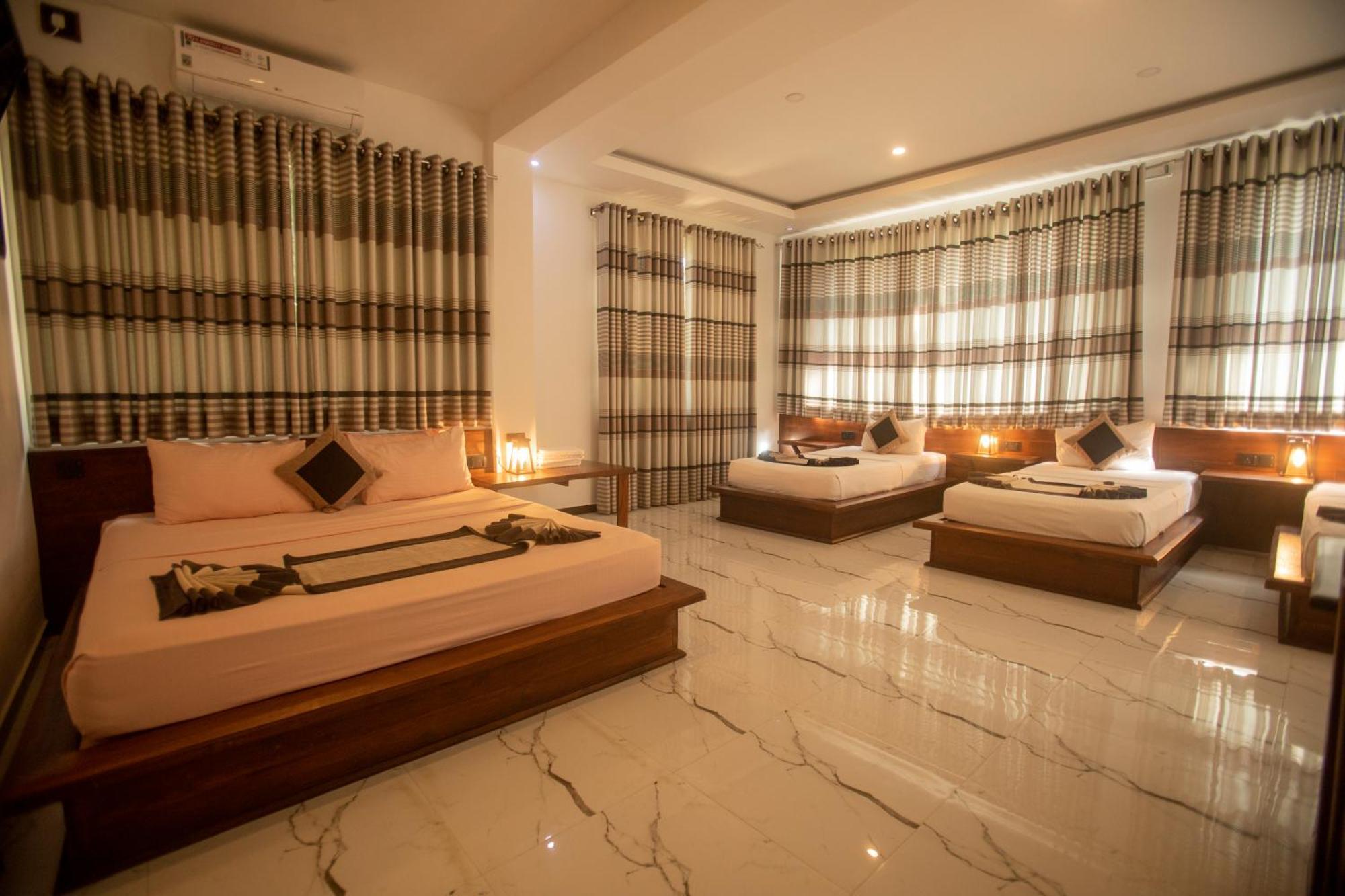 Supreme Dambulla Hotell Exteriör bild