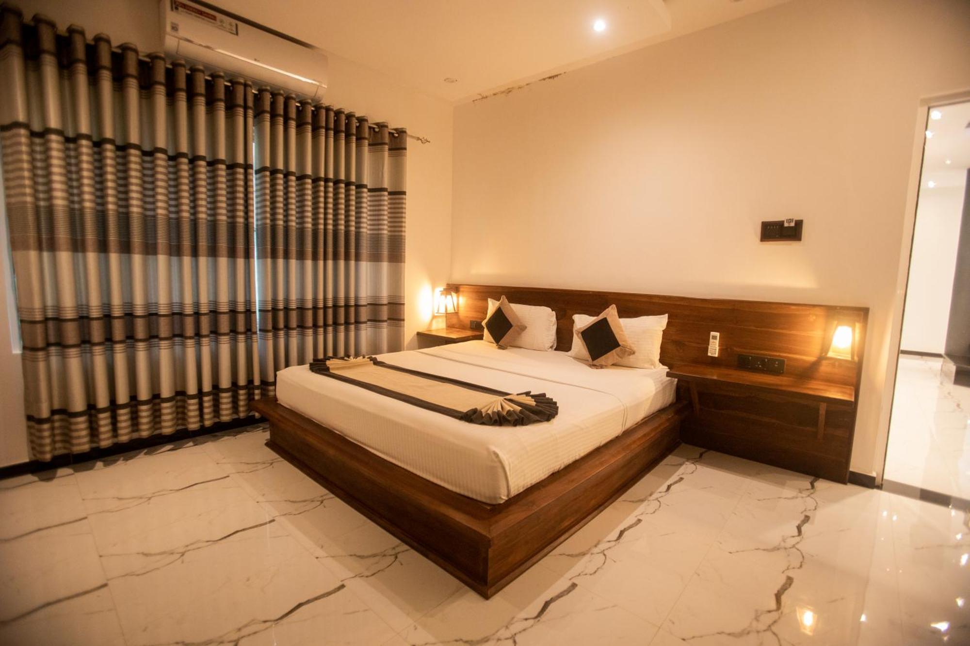 Supreme Dambulla Hotell Exteriör bild